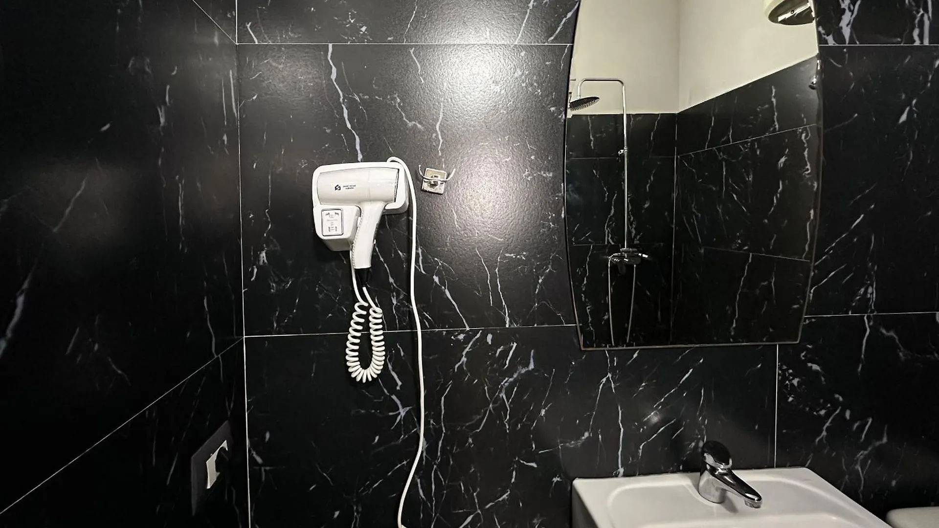 Eden Hotel Tirana