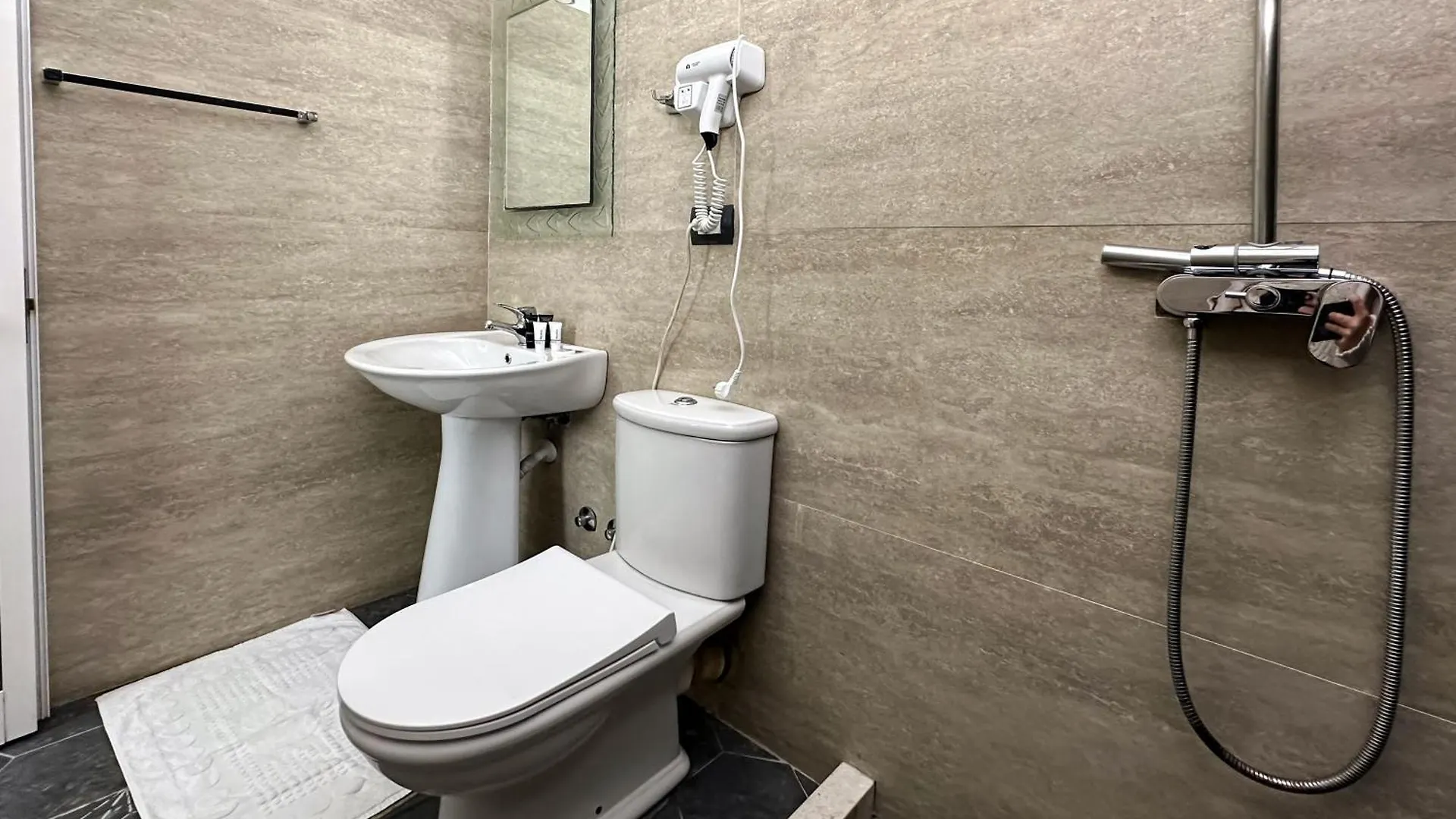 Eden Hotel Tirana