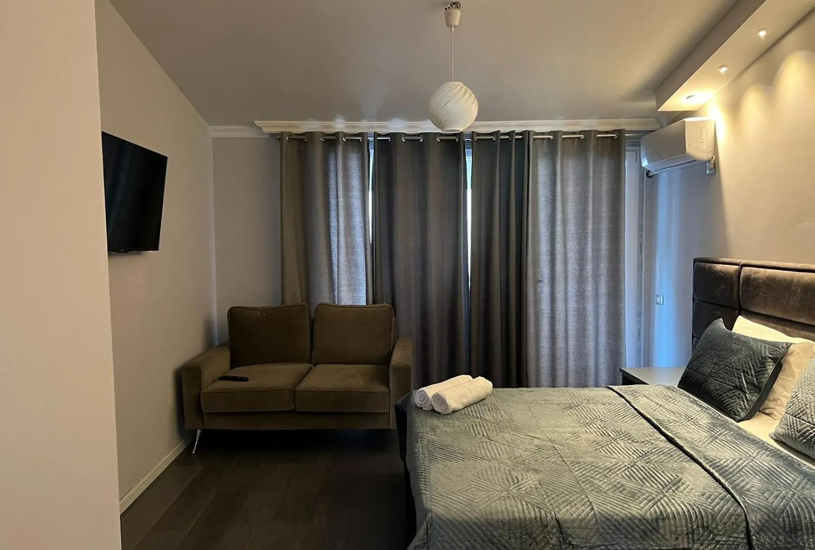 Eden Hotel Тирана 3*,