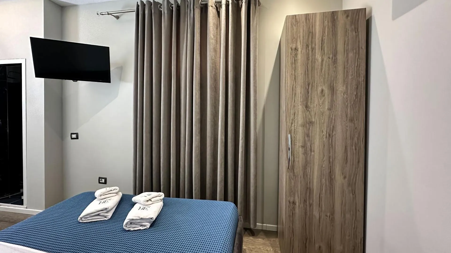 Eden Hotel Tirana 3*,  Albania