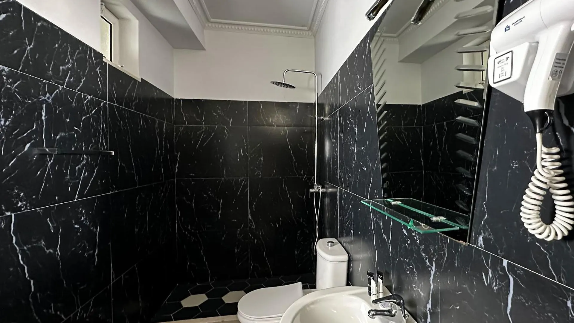 Eden Hotel Tirana